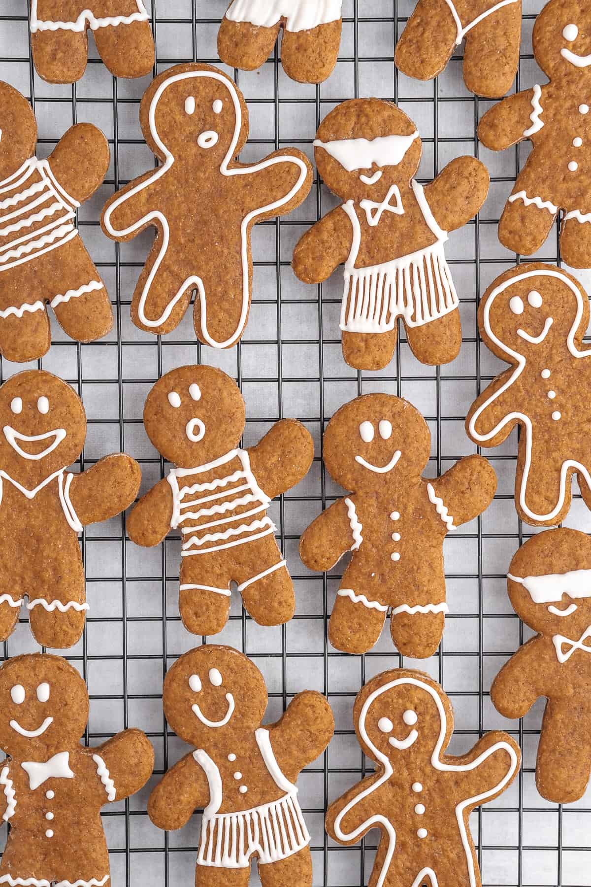gingerbread cookies on cooling rack